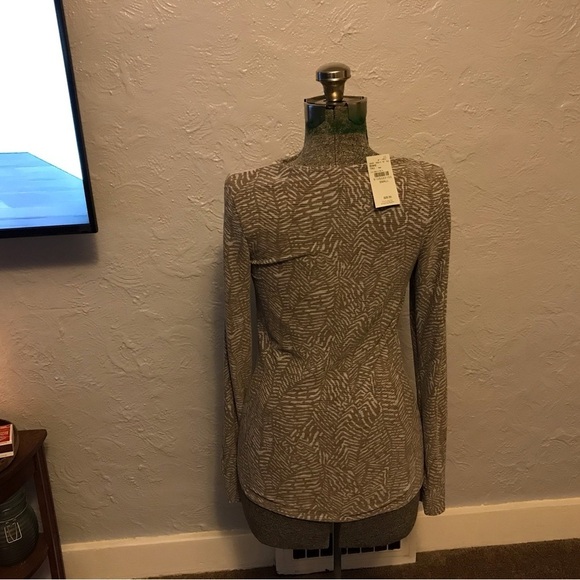 NWT The Buckle Long Sleeve Tee - Picture 4 of 4